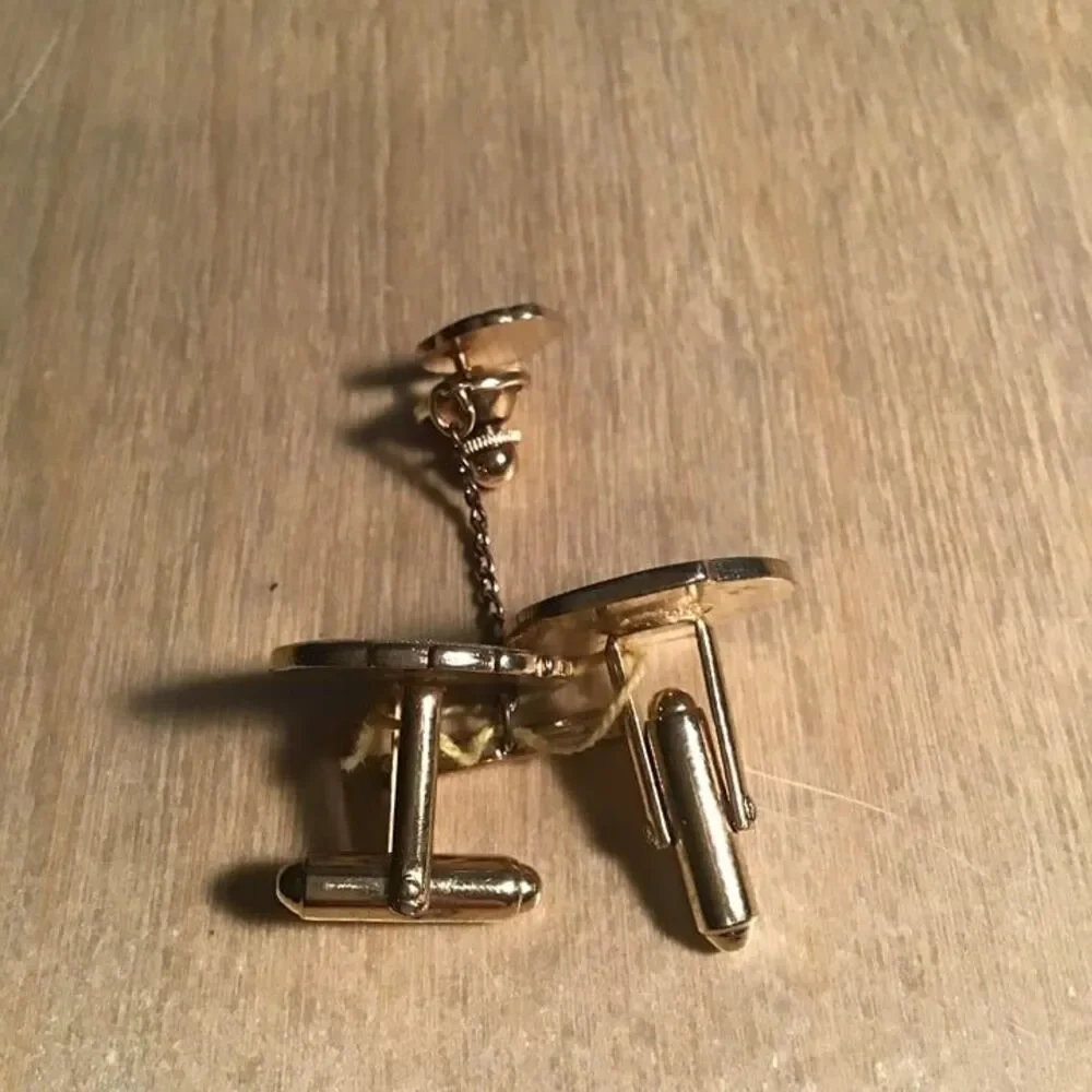 Vintage Gold Tone Cufflinks and Matching Tie Tack Set Etched Leaf Motif MCM